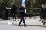 Amsterdam 20 februari 2021
Albert Verlinde heeft eten gehaald bij v Dam en loopt via het vondelpark met zijn hondje naar huis