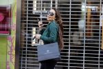 Amsterdam 6 maart 2021
Amanda Balk op de pc hooftstraat met een sleutrelhanger met daarop een foto van haar met haar vriend Ed den Hollander