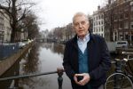 Amsterdam 4 maart 2021
Andre v Duin thuis in zijn huis en op straat op de grachten in Amsterdam.
