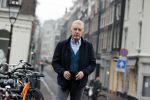 Amsterdam 4 maart 2021
Andre v Duin thuis in zijn huis en op straat op de grachten in Amsterdam.
