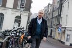Amsterdam 4 maart 2021
Andre v Duin thuis in zijn huis en op straat op de grachten in Amsterdam.