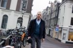 Amsterdam 4 maart 2021
Andre v Duin thuis in zijn huis en op straat op de grachten in Amsterdam.