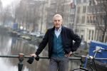 Amsterdam 4 maart 2021
Andre v Duin thuis in zijn huis en op straat op de grachten in Amsterdam.