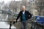 Amsterdam 4 maart 2021
Andre v Duin thuis in zijn huis en op straat op de grachten in Amsterdam.