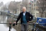 Amsterdam 4 maart 2021
Andre v Duin thuis in zijn huis en op straat op de grachten in Amsterdam.