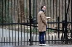 Lage Vuursche en Soest 27 februari 2021
Chris Visser biedt petitie aan bij Prinses Beatrix op Drakensteyn .