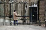Lage Vuursche en Soest 27 februari 2021
Chris Visser biedt petitie aan bij Prinses Beatrix op Drakensteyn .