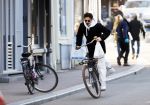 Amsterdam 26 februari 2021
Daniel de Ridder doet boodschappen op de utrechtsestraat.