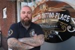 Eindhoven, 6 maart 2021
Danny Tattoo samen met zoon, moeder en Barbie