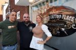 Eindhoven, 6 maart 2021
Danny Tattoo samen met zoon, moeder en Barbie