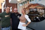 Eindhoven, 6 maart 2021
Danny Tattoo samen met zoon, moeder en Barbie