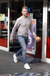 Oegstgeest 22 februari 2021
Dirk Kuyt doet boodschappen