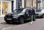 Amsterdam 4 maart 2021
Dries Roelvink met zijn BMW X4 op de pc hooftstraat