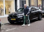 Amsterdam 4 maart 2021
Dries Roelvink met zijn BMW X4 op de pc hooftstraat