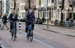 Amsterdam 20 februari 2021
Erwin Olaf met partner  op de fiets in Amsterdam zuid.
