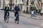 Amsterdam 20 februari 2021
Erwin Olaf met partner  op de fiets in Amsterdam zuid.