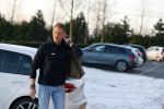 OOstzaan 12 februari 2021
Ferry Doedens en Levy v Wilgen checken samen in bij Hotel v d Valk . Levy rijdt in een dikke mercedes GT 63S AMG