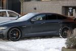 OOstzaan 12 februari 2021
Ferry Doedens en Levy v Wilgen checken samen in bij Hotel v d Valk . Levy rijdt in een dikke mercedes GT 63S AMG