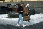 OOstzaan 12 februari 2021
Ferry Doedens en Levy v Wilgen checken samen in bij Hotel v d Valk . Levy rijdt in een dikke mercedes GT 63S AMG