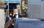 Amsterdam 21 februari 2021
Geert Wilders met zijn beveiliging in het vondelpark bij VondelCS