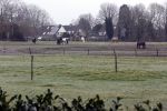 Lage Vuursche en Soest 27 februari 2021
Chris Visser biedt petitie aan bij Prinses Beatrix op Drakensteyn .  De grond bij paleis soestdijk waar misschien  huizen gebouwd gaan worden .