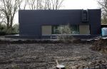 Tilburg 23 februari 2021
De nieuwe villa / huis van Guus Meeuwis is bijna klaar . De werklui hebben allemaal een bekeuring gekregen voor fout parkeren.