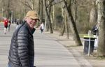 Amsterdam 24 februari 2021
Jack Spijkerman wandelend door het vondelpark