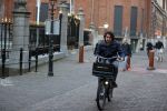 Den Haag 2 maart 2021
Jesse Klaver op de fiets bij het binnenhof.
