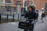 Den Haag 2 maart 2021
Jesse Klaver op de fiets bij het binnenhof.