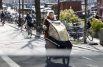 Amsterdam 6 maart 2021
Lauren Verster met de bakfiets met daarin haar 2 kinderen