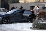 OOstzaan 12 februari 2021
Ferry Doedens en Levy v Wilgen checken samen in bij Hotel v d Valk . Levy rijdt in een dikke mercedes GT 63S AMG