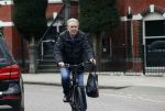 Amsterdam 6 maart 2021
Maarten Spanjer op de fiets in Amsterdam zuid