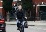 Amsterdam 6 maart 2021
Maarten Spanjer op de fiets in Amsterdam zuid
