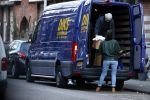 Amsterdam 5 maart 2021
Marieke Elsinga en haar vriend Sander verhuizen naar hun nieuwe huis . De studenten verhuizer verhuist ze.