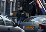 Amsterdam 5 maart 2021
Marieke Elsinga en haar vriend Sander verhuizen naar hun nieuwe huis . De studenten verhuizer verhuist ze.