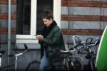 Amsterdam 5 maart 2021
Marieke Elsinga en haar vriend Sander verhuizen naar hun nieuwe huis . De studenten verhuizer verhuist ze.