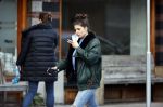 Amsterdam 5 maart 2021
Marieke Elsinga en haar vriend Sander verhuizen naar hun nieuwe huis . De studenten verhuizer verhuist ze.