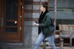Amsterdam 5 maart 2021
Marieke Elsinga en haar vriend Sander verhuizen naar hun nieuwe huis . De studenten verhuizer verhuist ze.