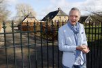 Hengelo 27 februari 2021
Op bezoekbij Martien Meiland die zijn huis verkocht heeft.
Ook spraken wij div mensen in Hengelo die het allemaal heel jammer vinden dat de familie Meiland vertrekt uit Hengelo. We spraken Dave v Aken Luuk Stam Lynet Tiggeloven en Marco Jansen.