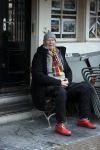 Amsterdam 4 maart 2021
Peter Faber zit elke ochtend tijdens corona bij cafe Kobalt op terras.