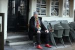 Amsterdam 4 maart 2021
Peter Faber zit elke ochtend tijdens corona bij cafe Kobalt op terras.
