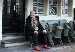 Amsterdam 4 maart 2021
Peter Faber zit elke ochtend tijdens corona bij cafe Kobalt op terras.