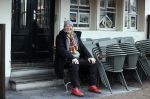 Amsterdam 4 maart 2021
Peter Faber zit elke ochtend tijdens corona bij cafe Kobalt op terras.