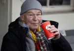 Amsterdam 4 maart 2021
Peter Faber zit elke ochtend tijdens corona bij cafe Kobalt op terras.