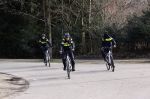 Amsterdam 21 februari 2021
Geert Wilders met zijn beveiliging in het vondelpark bij VondelCS. Veel politie aanwezig