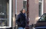Amsterdam 12 februari 2021
Rob v d Wouw op straat in Amsterdam zuid. Met en zonder mondkapje.
