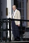 Amsterdam 26 februari 2021
Theo Hiddema in het zonnetje voor zijn huis.
