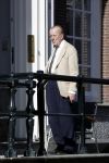Amsterdam 26 februari 2021
Theo Hiddema in het zonnetje voor zijn huis.