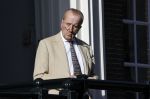Amsterdam 26 februari 2021
Theo Hiddema in het zonnetje voor zijn huis.