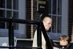 Amsterdam 26 februari 2021
Theo Hiddema in het zonnetje voor zijn huis.